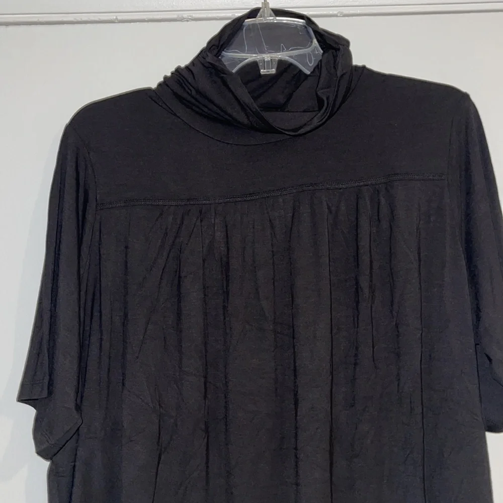 Howe 2 - Picture 2 of 3